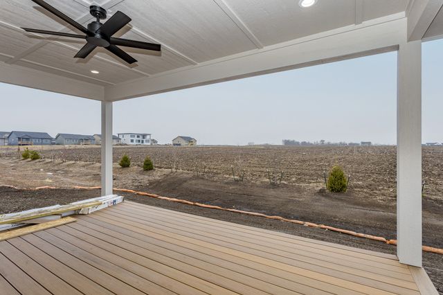 17425 Oakwood Drive, Urbandale, IA 50323