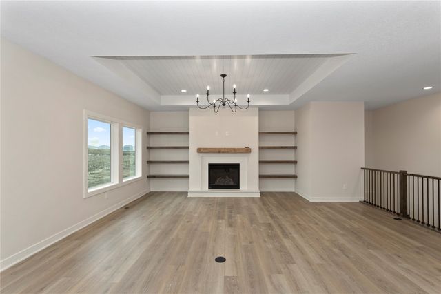 17425 Oakwood Drive, Urbandale, IA 50323