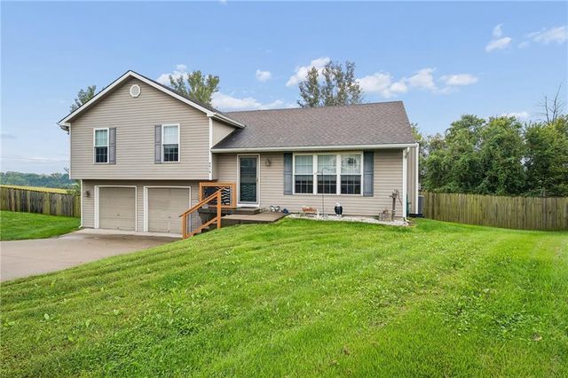 8416 N Winfield Avenue, Kansas City, MO 64153