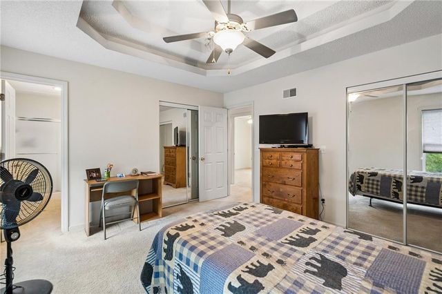 8416 N Winfield Avenue, Kansas City, MO 64153