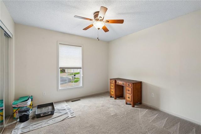 8416 N Winfield Avenue, Kansas City, MO 64153