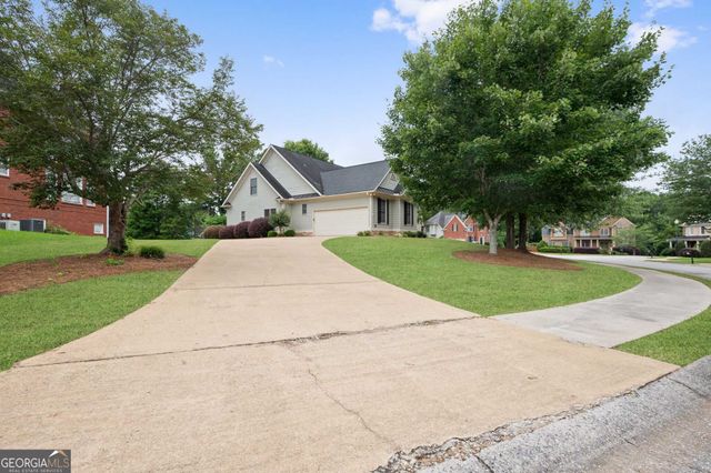 2704 Lost Lakes Drive, Powder Springs, GA 30127