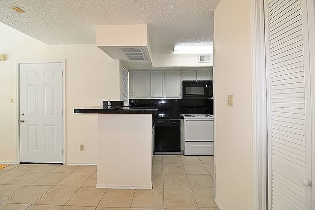 2301 Basil Drive F203, Arlington, TX 76006