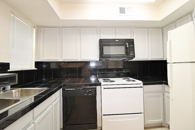 2301 Basil Drive F203, Arlington, TX 76006