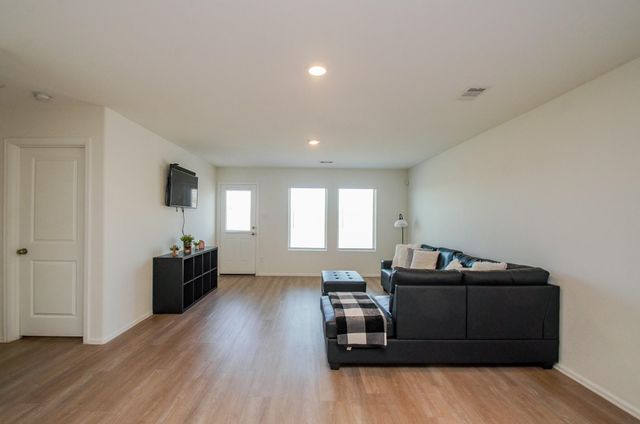 4355 Palmetto Grove Lane, Baytown, TX 77521