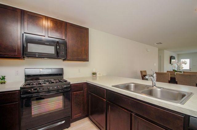4355 Palmetto Grove Lane, Baytown, TX 77521