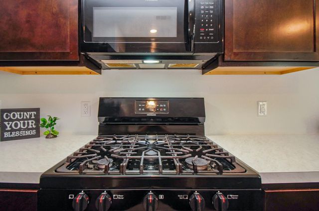 4355 Palmetto Grove Lane, Baytown, TX 77521