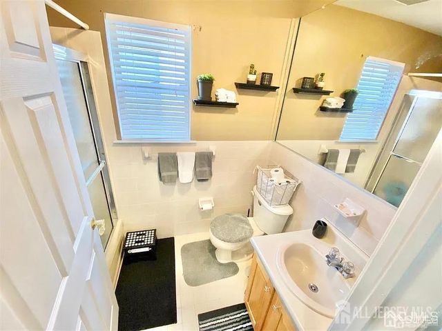790 Harbortown Boulevard, Perth Amboy, NJ 08861