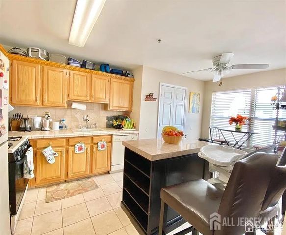 790 Harbortown Boulevard, Perth Amboy, NJ 08861