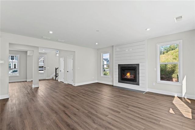 158 Kerr Drive, Hoschton, GA 30548