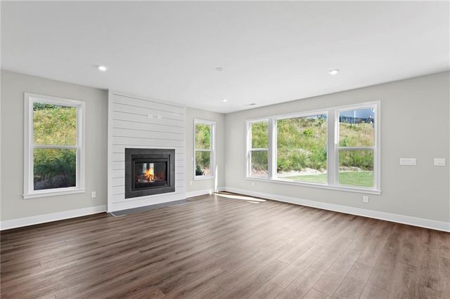 158 Kerr Drive, Hoschton, GA 30548