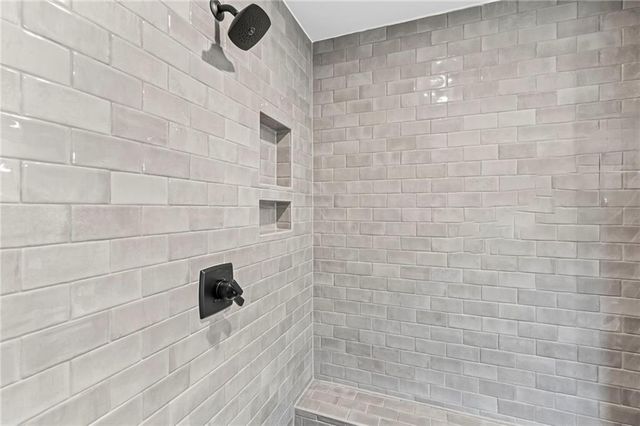 158 Kerr Drive, Hoschton, GA 30548