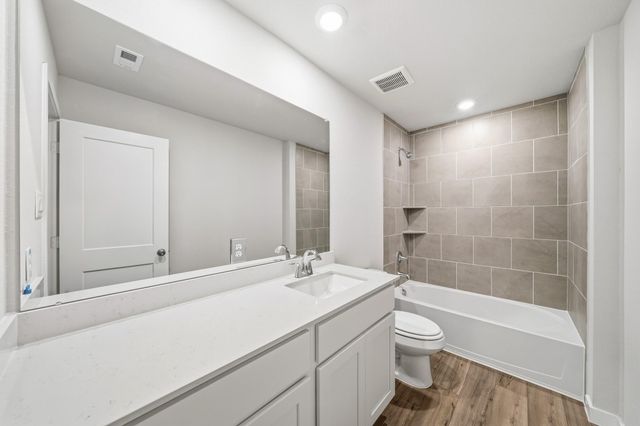 11007 Youngquist Drive, Mont Belvieu, TX 77535
