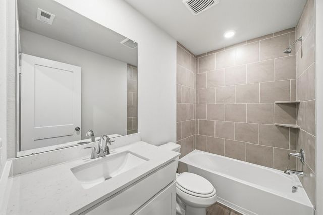 11007 Youngquist Drive, Mont Belvieu, TX 77535