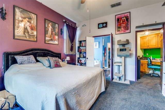 805 E Huitt Lane, Euless, TX 76040