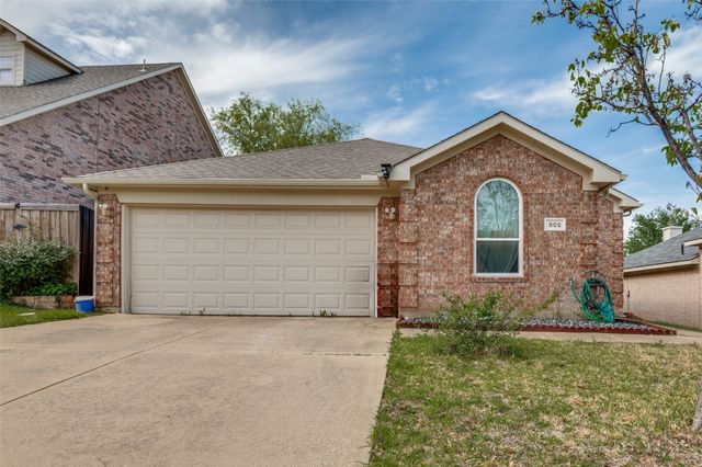 805 E Huitt Lane, Euless, TX 76040