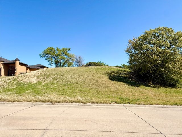 2617 Whispering Oaks Cove, Cedar Hill, TX 75104