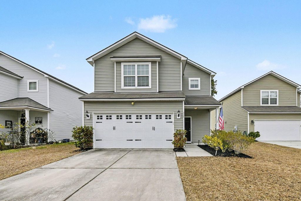 Image 4 of property listing at 326 Cantley Court, Summerville, SC 29486