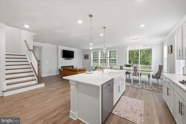 7817 HOLSTON LN, Broad Run, VA 20137