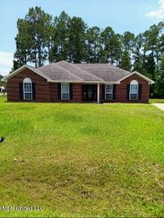 1901 Bayou View Circle, Gautier, MS 39553
