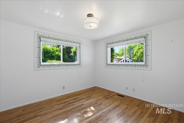 5010 N Parkwood St, Boise, ID 83704