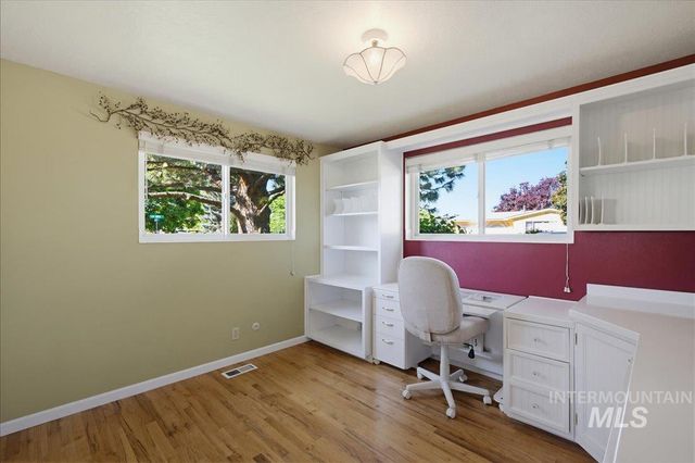 5010 N Parkwood St, Boise, ID 83704