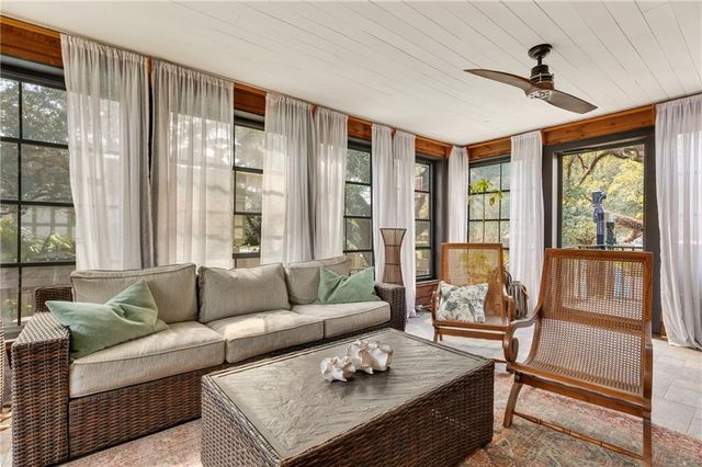 1563 Government Street, Mobile, AL 36604