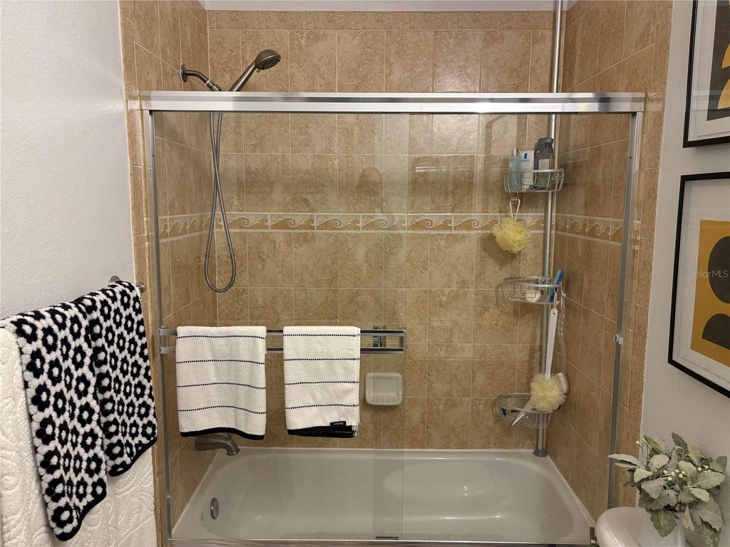 Image 14 of property listing at 11564 MIZZON DRIVE 903/110, Windermere, FL 34786