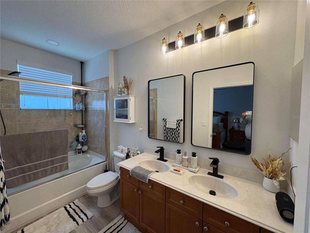 Image 9 of property listing at 11564 MIZZON DRIVE 903/110, Windermere, FL 34786