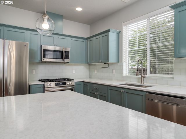13605 Sw KING LEAR Way, King City, OR 97224
