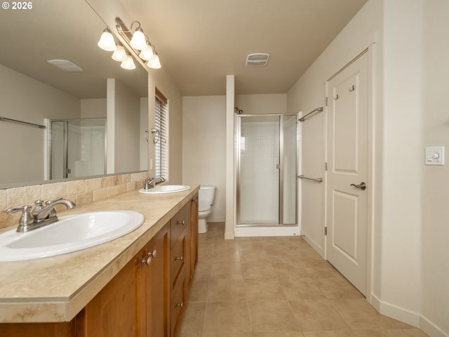 13605 Sw KING LEAR Way, King City, OR 97224