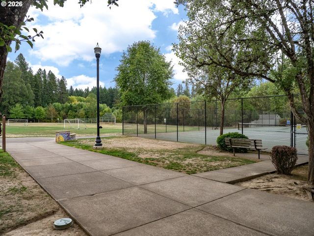 13605 Sw KING LEAR Way, King City, OR 97224