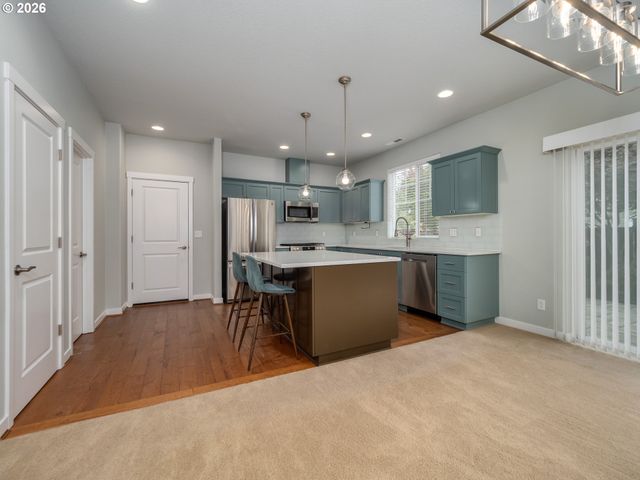 13605 Sw KING LEAR Way, King City, OR 97224