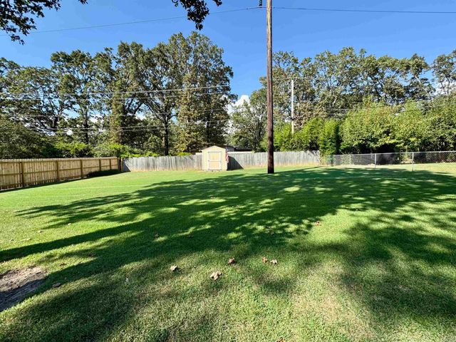 2600 Cedar Creek, North Little Rock, AR 72116