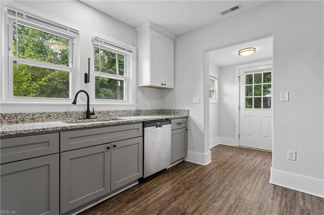 515 Powhatan PW, Hampton, VA 23661