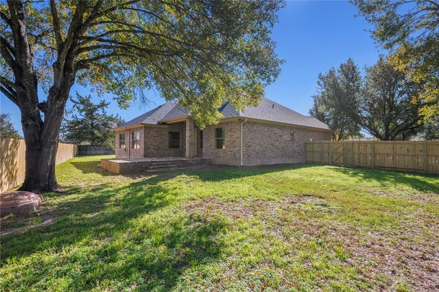 2708 Hickory Court, Bryan, TX 77808
