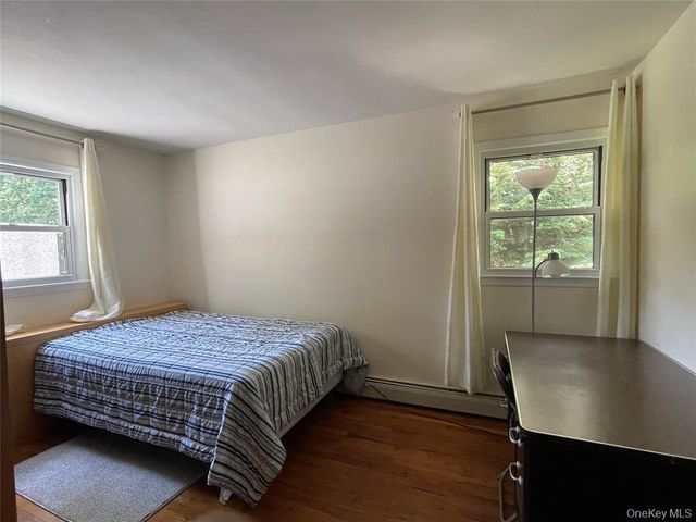 4 Cornwallis Road, East Setauket, NY 11733