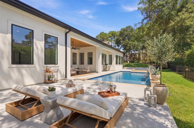 339 W Shore Lane, Montgomery, TX 77356
