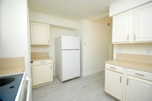 7010 Tara Drive, Richmond, TX 77469