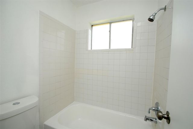 7010 Tara Drive, Richmond, TX 77469