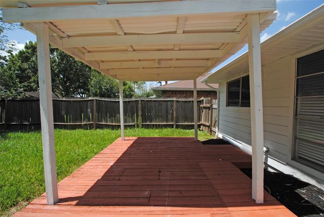 7010 Tara Drive, Richmond, TX 77469
