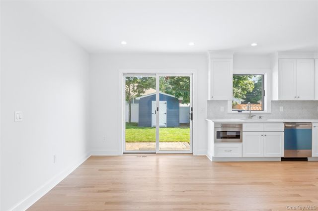 28 E 6th Street, Patchogue, NY 11772