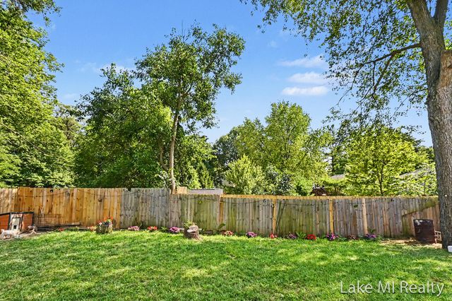 2119 Desoto Drive, Lansing, MI 48911