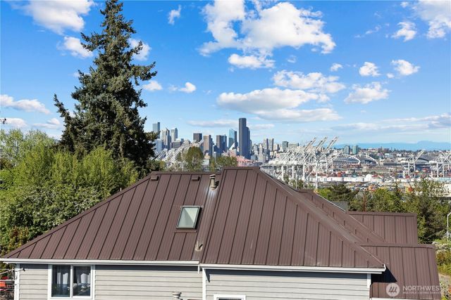 4137 Fauntleroy Way SW, Seattle, WA 98126