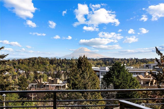 4137 Fauntleroy Way SW, Seattle, WA 98126