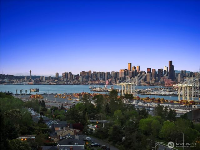 4137 Fauntleroy Way SW, Seattle, WA 98126