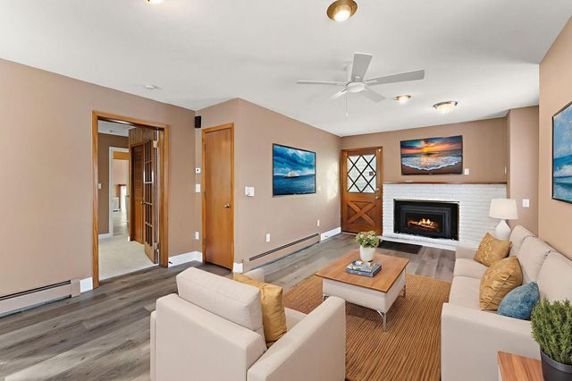 548 5th Avenue S, South Saint Paul, MN 55075