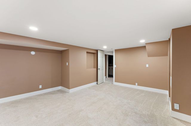 548 5th Avenue S, South Saint Paul, MN 55075