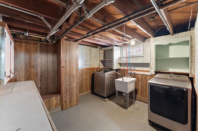 548 5th Avenue S, South Saint Paul, MN 55075