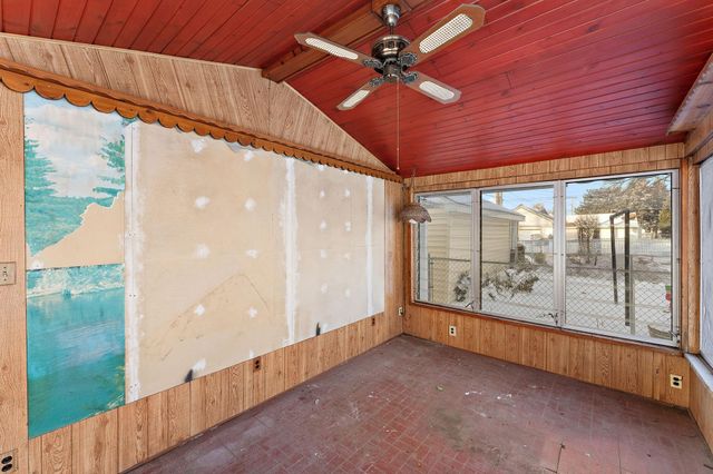 548 5th Avenue S, South Saint Paul, MN 55075